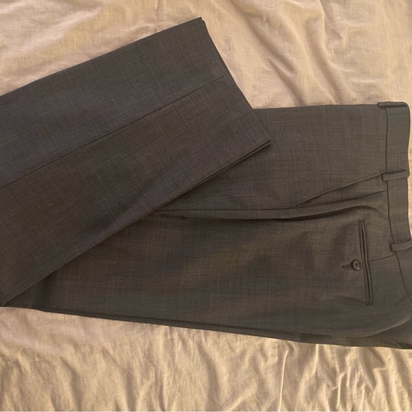 Lauren Ralph Lauren charcoal grey suit - Picture 2 of 5